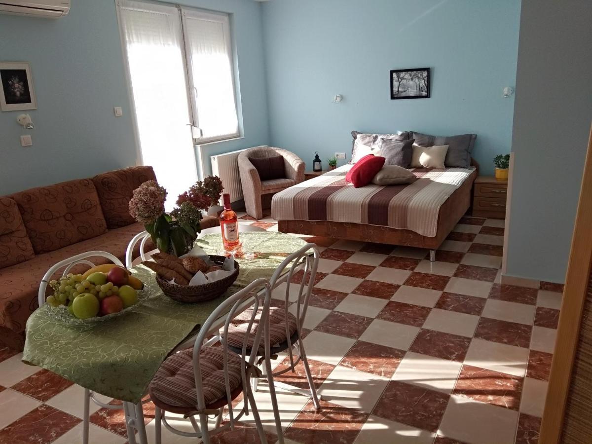 Yellow Apartmanhaz Bük Esterno foto